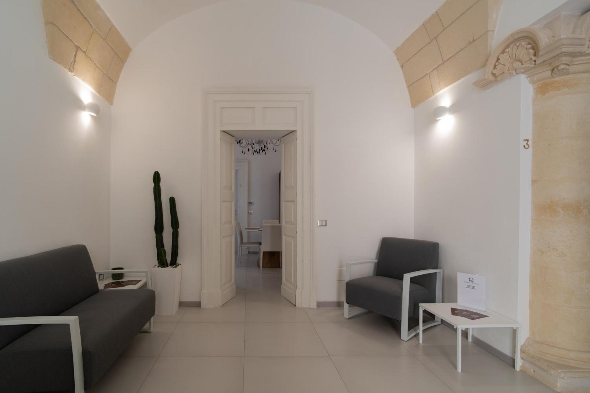 Dimora Barocca Luxury Suites Lecce Exterior foto